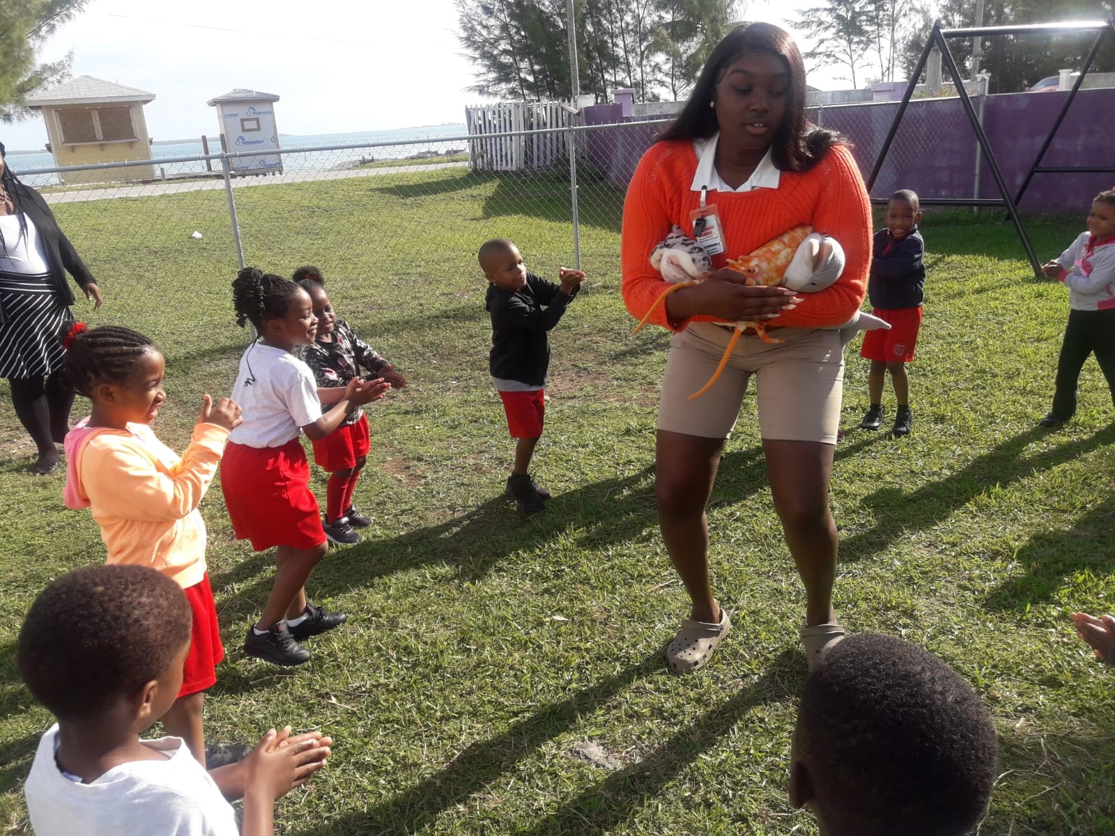 Coopers Town Primary Students Play Marine Freeze Tag with Education Coordinator Destaney Cox